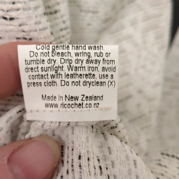 the Ricochet Klee Dress - Full Rear Zip - Flirty & Work Appropriate - Academia - Picture 16 of 16